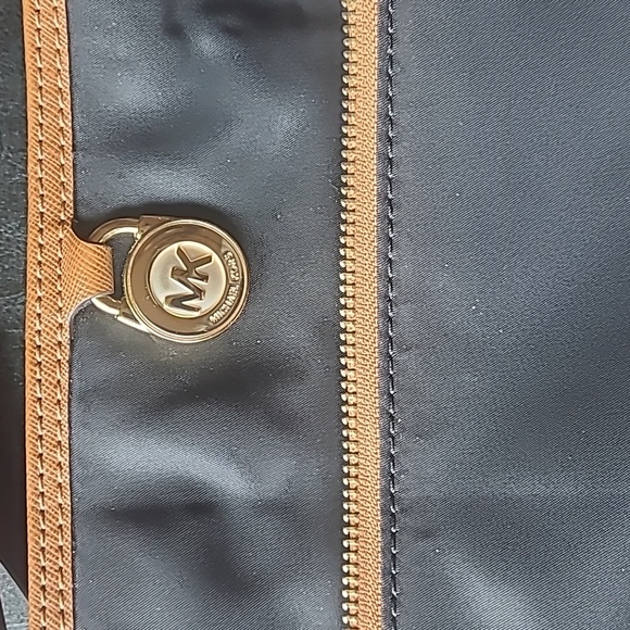 Michael Kors Crossbody Bag - Picture 6 of 6